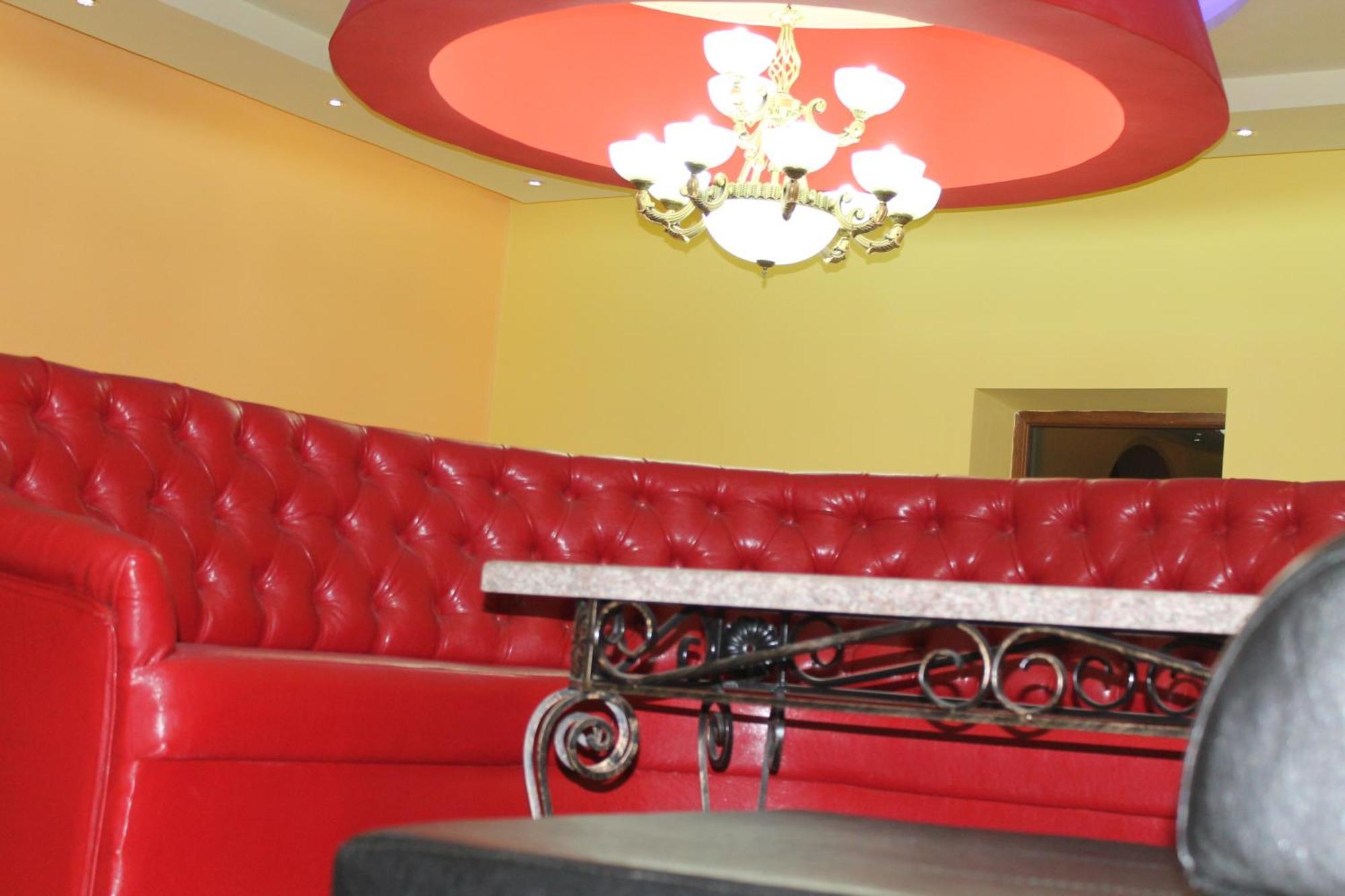 Princ Plaza Hotel Yerevan Exterior photo