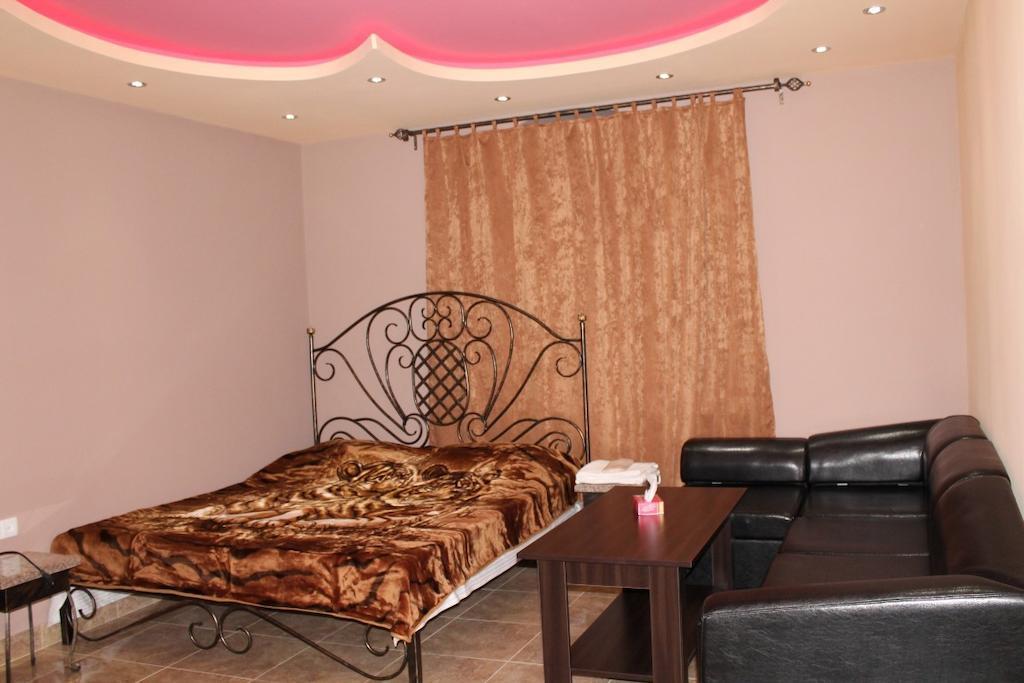 Princ Plaza Hotel Yerevan Room photo